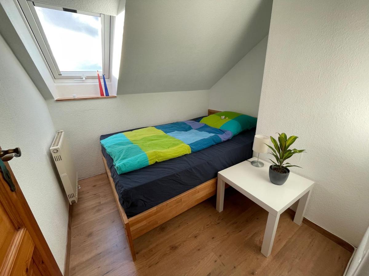 Eisingen  Ferienwohnung An Der Romantischen Strasse Direkt A3 Und A81 מראה חיצוני תמונה