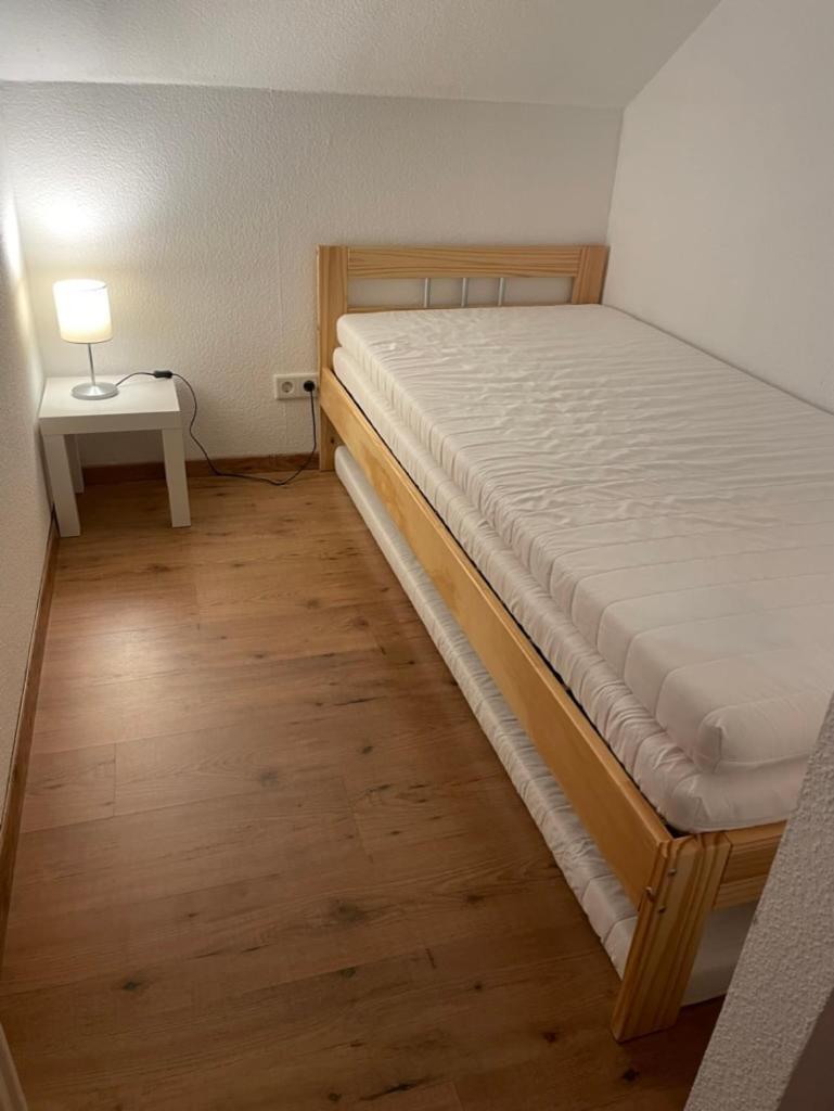 Eisingen  Ferienwohnung An Der Romantischen Strasse Direkt A3 Und A81 מראה חיצוני תמונה